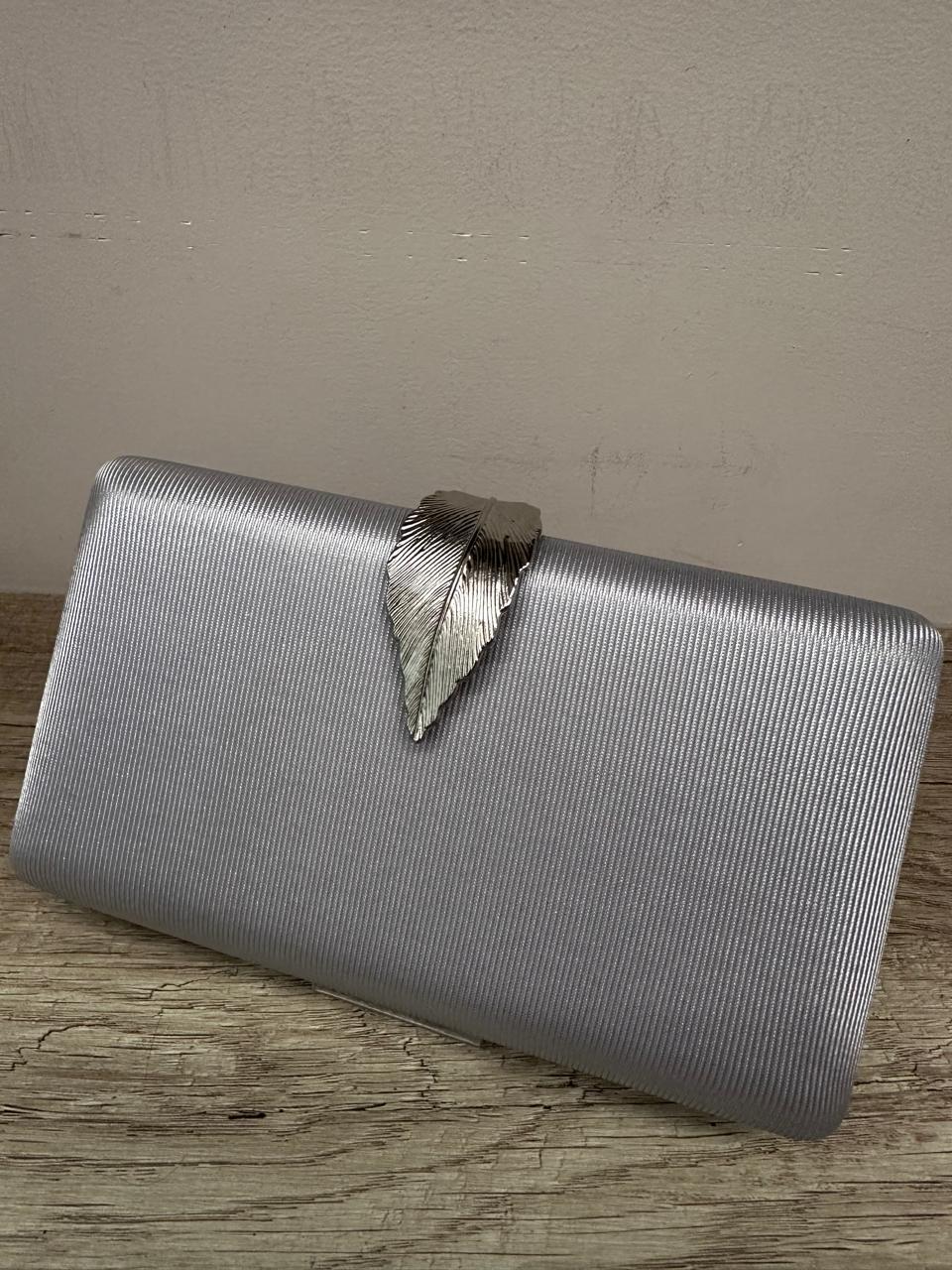 Clutch 0016 - Prata c/ Folha